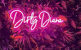Love Room Suite Dirty Diana